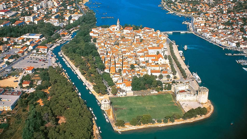 Lavanda Residence With Heated Pool Trogir Split Donji Okrug  المظهر الخارجي الصورة