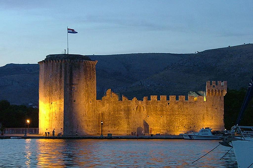 Lavanda Residence With Heated Pool Trogir Split Donji Okrug  المظهر الخارجي الصورة
