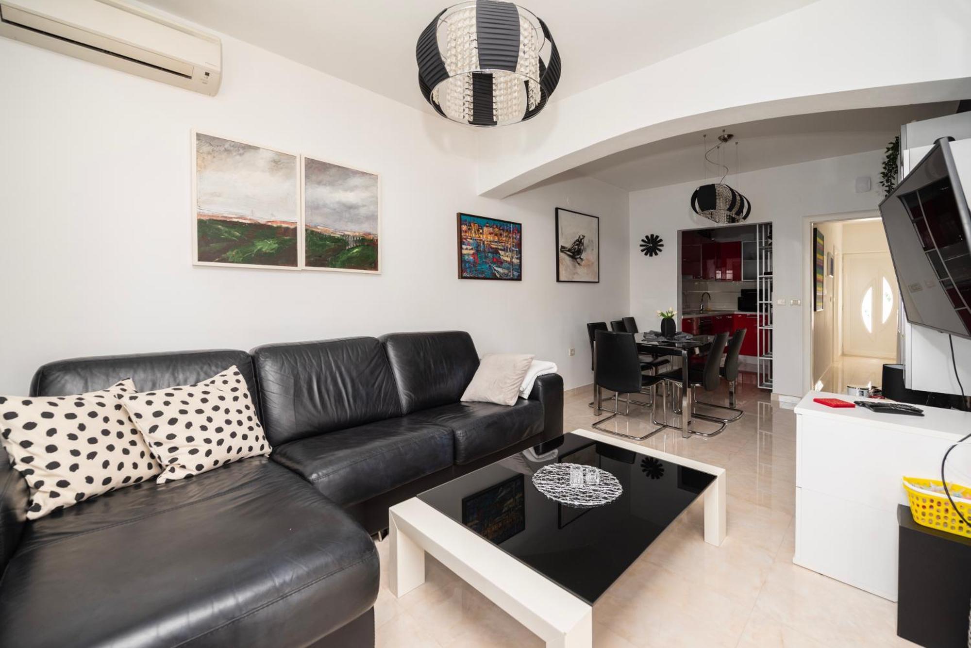 Lavanda Residence With Heated Pool Trogir Split Donji Okrug  المظهر الخارجي الصورة
