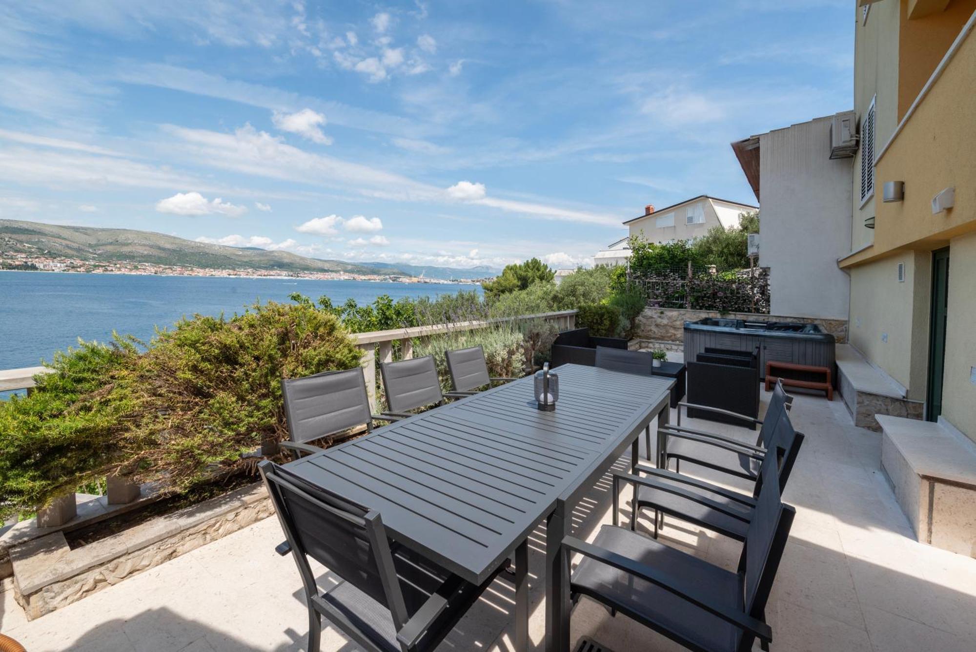 Lavanda Residence With Heated Pool Trogir Split Donji Okrug  المظهر الخارجي الصورة