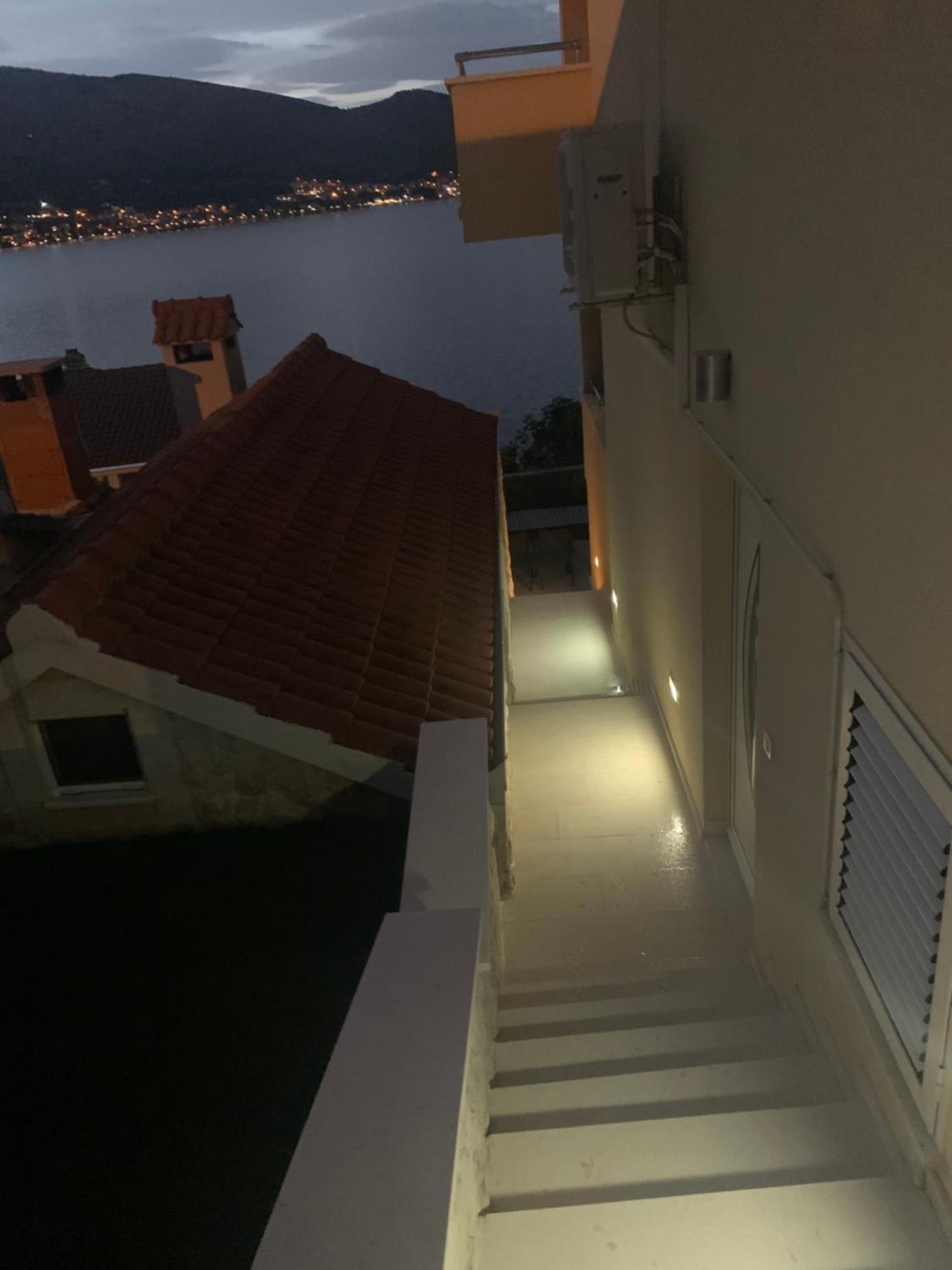 Lavanda Residence With Heated Pool Trogir Split Donji Okrug  المظهر الخارجي الصورة