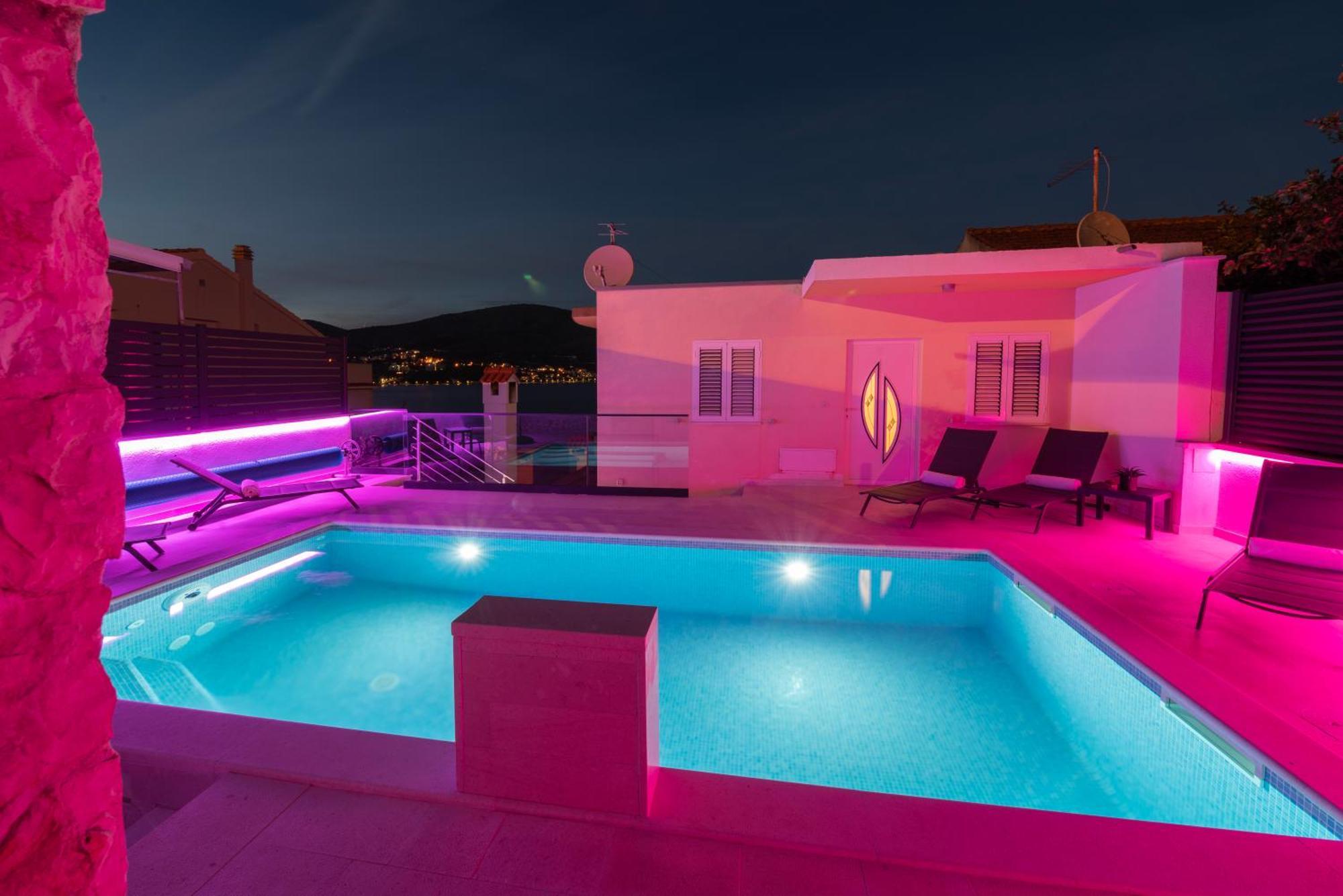 Lavanda Residence With Heated Pool Trogir Split Donji Okrug  المظهر الخارجي الصورة