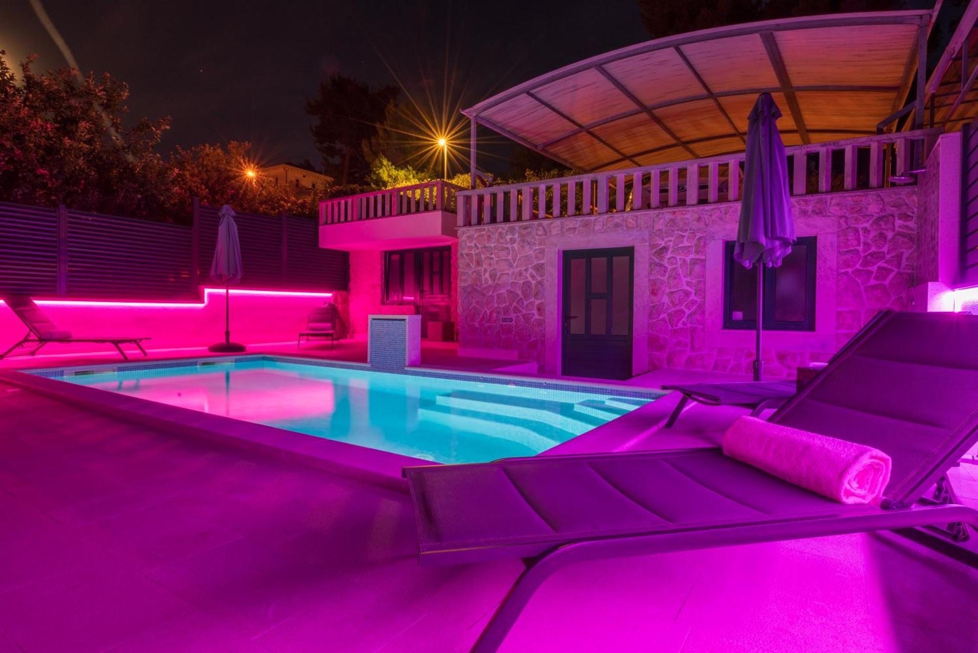 Lavanda Residence With Heated Pool Trogir Split Donji Okrug  المظهر الخارجي الصورة